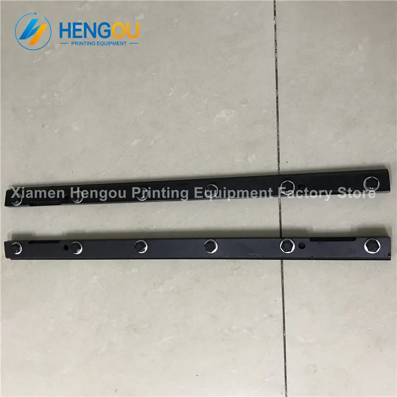 

2 Pairs high quality 69.006.002F Hengoucn GTO52 blanket bar, Hengoucn GTO52 machine parts plate clamp 6 bolts