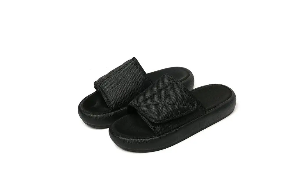 Мужские летние сандалии; модные Нескользящие шлепанцы; мужские пляжные туфли для отдыха; размеры 39-44 - Цвет: Черный