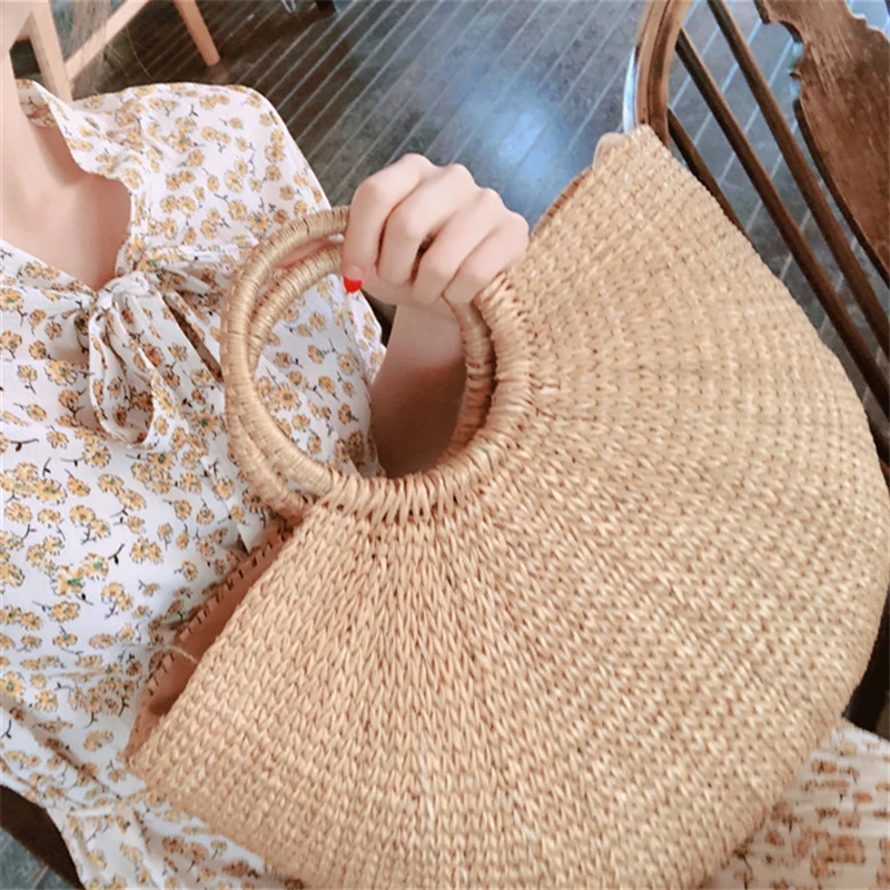 المرأة سترو شاطئ حقائب الصيف أزياء السيدات نصف القمر الأعلى مقبض حقيبة عالية الجودة عارضة المنسوجة الإناث حمل حقيبة ساع