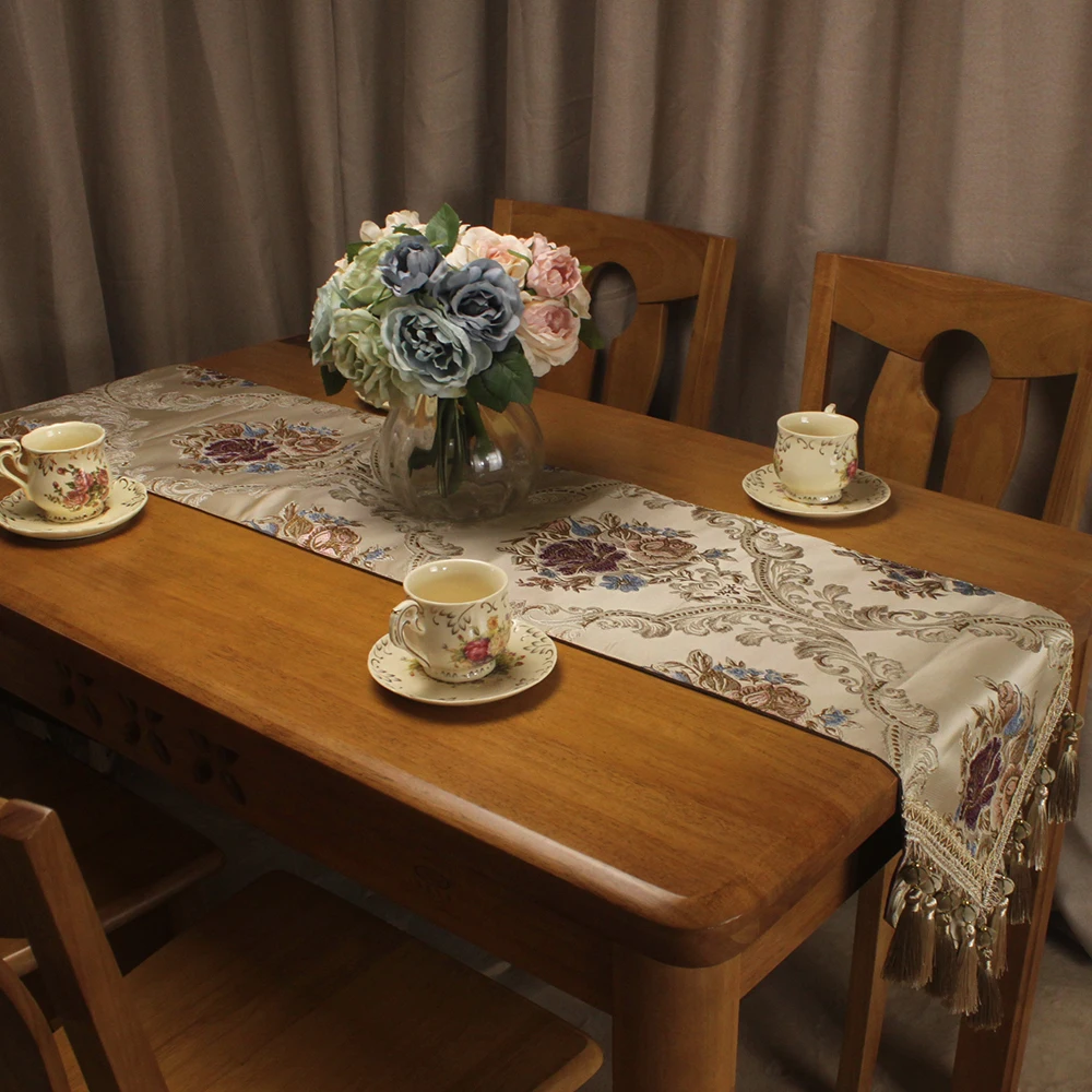 TC193_table_runner_4