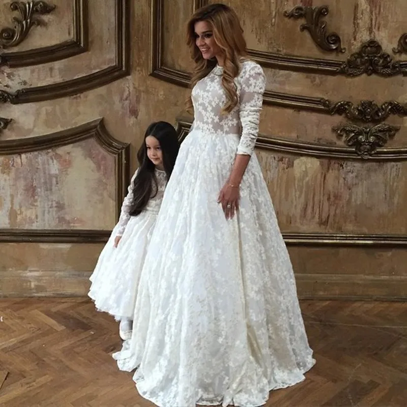 White-O-Neck-Floor-Length-A-Line-Three-Quarter-Sleeve-Mother-And-Daughter-Lace-Prom-Dress (1)