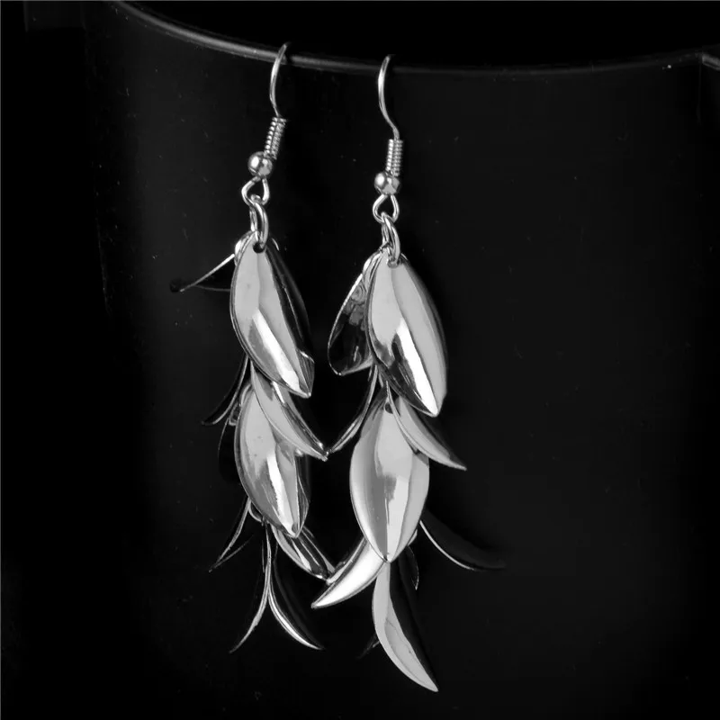 Женские модели серебряного цвета длинные серьги из пяти бусин в стиле ретро