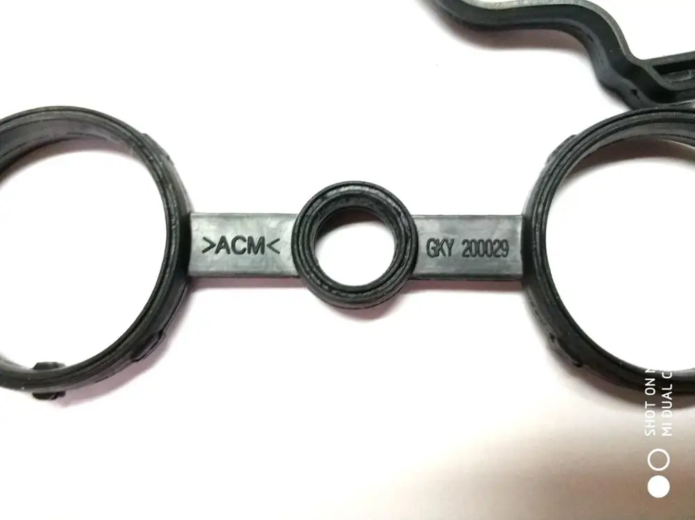 

For Roewe 350 MG3 MG5 1.3L 1.5L engine Valve chamber cover gasket Engine spark plug seal Cylinder head gasket