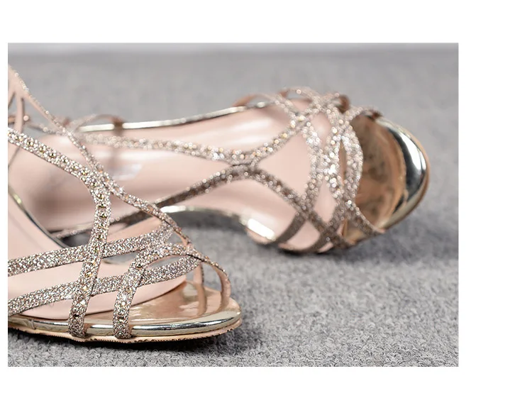 Элегантные женские сандалии-гладиаторы на высоком каблуке с перекрестной шнуровкой; коллекция года; цвет золотистый, Серебристый; туфли на шпильке; женские босоножки в римском стиле; стразы; босоножки на тонком каблуке