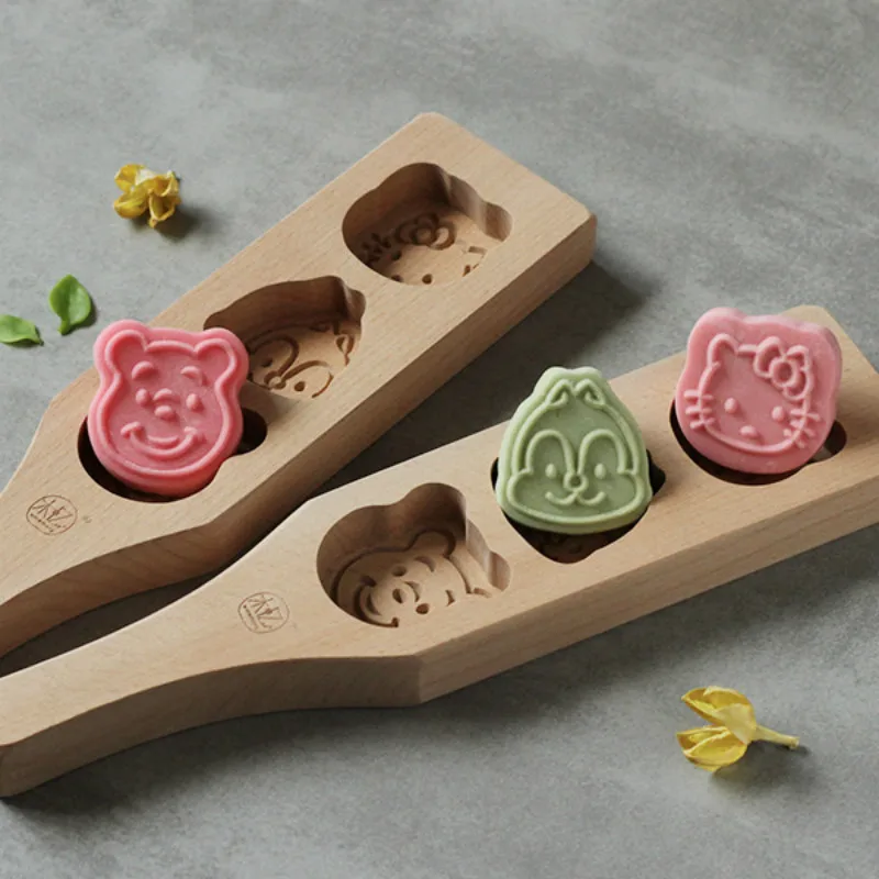 

Creative Woodiness Moon cake Mould Small squirrel Cartoon Pattern Noodle & Pastries mould Cake Tools Bakeware