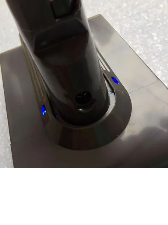 dyson v6 battery light