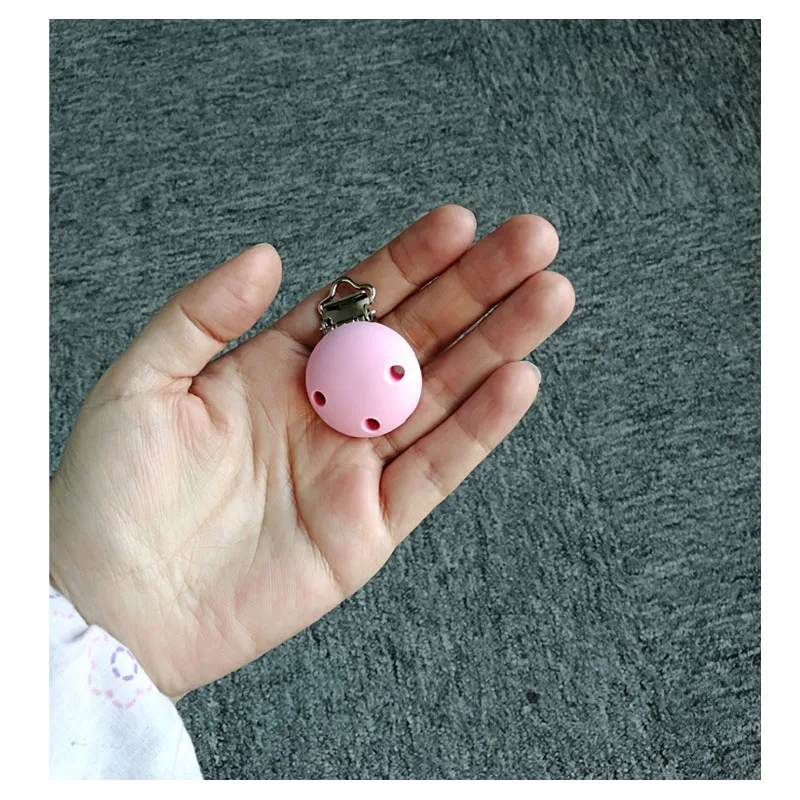 Online 1 PC Baru Berbentuk Bulat Dot Klip Silikon Manik Baby Teether Tumbuh Gigi Aksesoris Klip Puting Gesper Mainan DIY Bead Alat