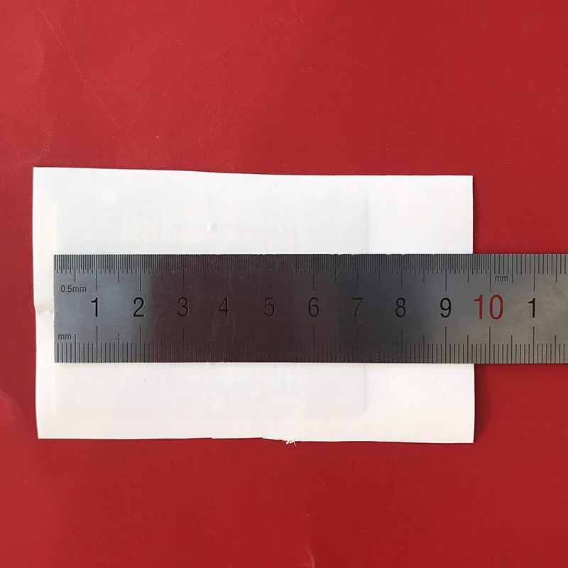 UHF распыления воды Mark нетканый материал водонепроницаемый Одежда RFID одежда воротник тег электронные этикетки 860-960 мГц