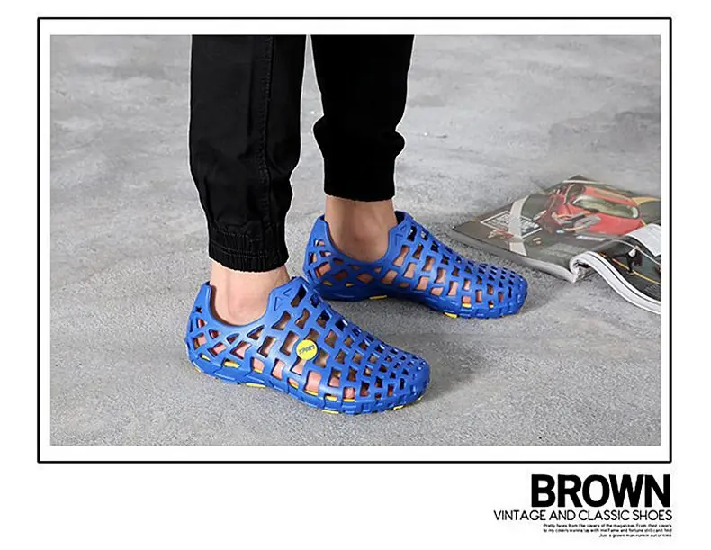 1 (60)Hollow Wading Shoes Breathable Aqua Shoes Beach Sandals Adult Slippers Sport Upstream Shoes Women Diving Socks 