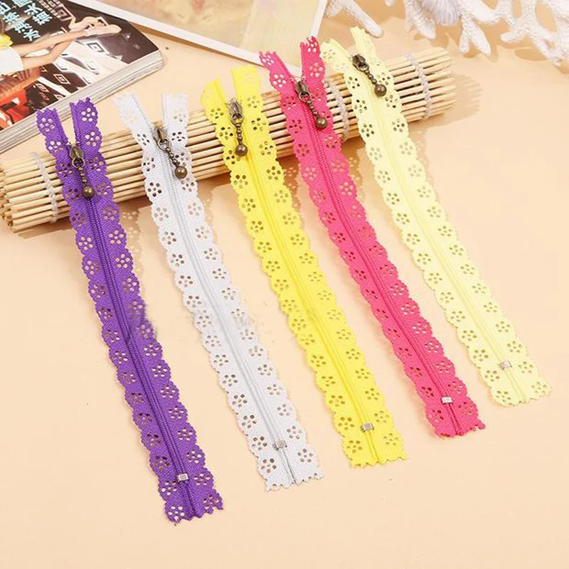 10PCS Beauty Color Random Women's Fashion Lace Zippers Bud Silk Zipper