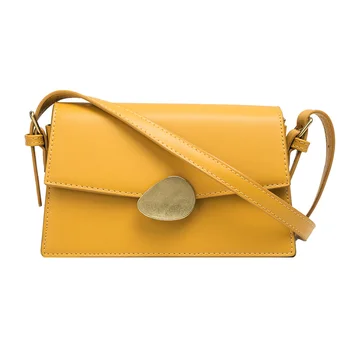 

The new simple and versatile instagram bag with one shoulder across the street campus goddess bag