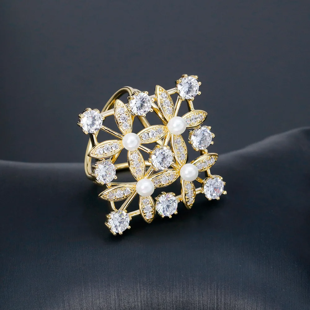 

Cover Silk Scarf Buckle Copper Zircon Gold Plated Cashmere Scarf Buckle Necklace Pin 2019 Fashion Jewelry