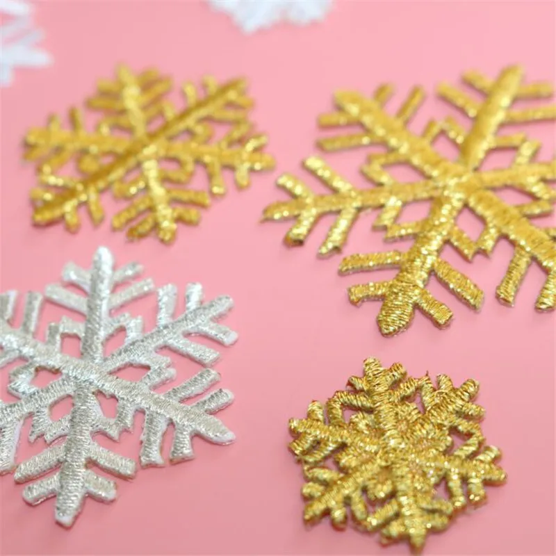 1PC~CHRISTMAS HOLIDAY GOLD SNOW FLAKE~IRON ON APPLIQUE