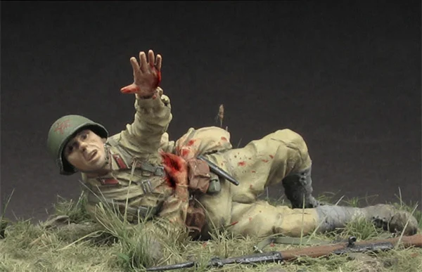 

1/35 Resin Figure Model Kit WW2 Soviet wounded soldier Unassembled unpainted