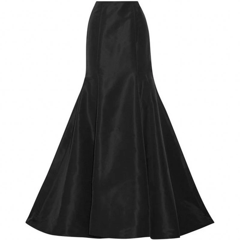 floor length black skirt