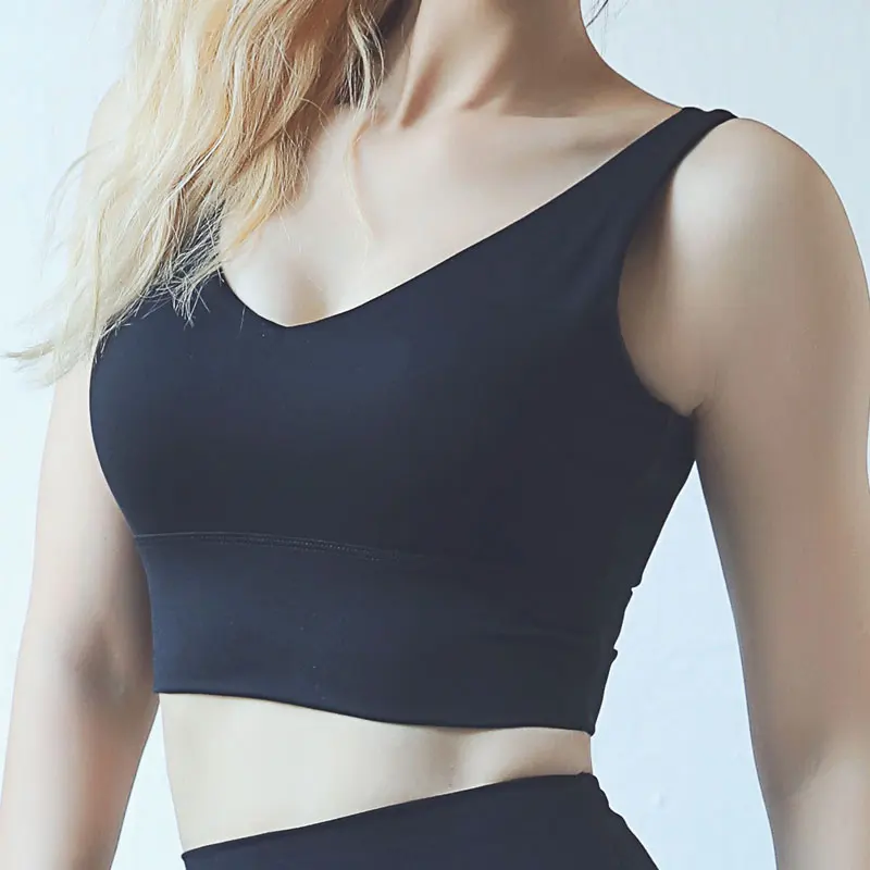 black sports bra (2)