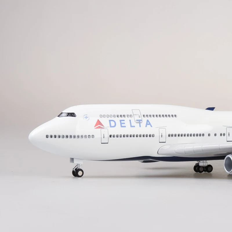 В наличии 47 см 1/150 Масштаб литья под давлением модель самолета Boeing 747 самолет DELTA 380