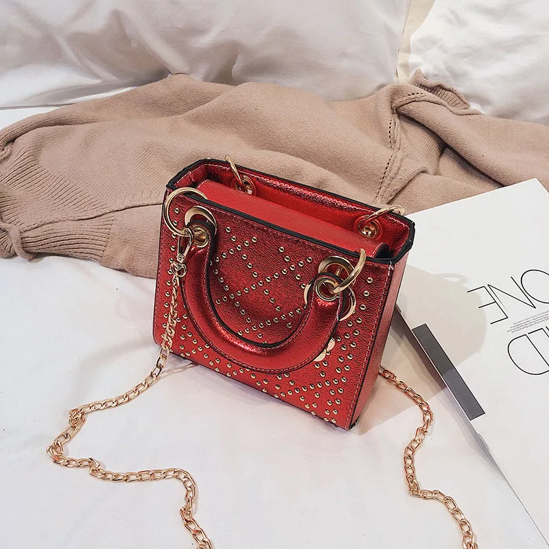 Znakomity модная сумка на цепочке с клапаном, известный бренд, дизайнерская сумка, маленькая сумка из искусственной кожи, женские сумки на плечо с заклепками, женские сумки через плечо - Цвет: red