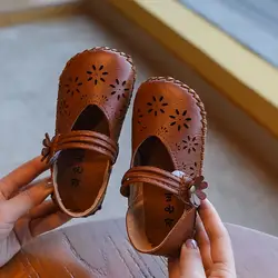 Новинка 2019 года, весенние модные модельные туфли с вырезами и цветочным принтом для девочек, мягкие туфли на плоской подошве в стиле «Мэри