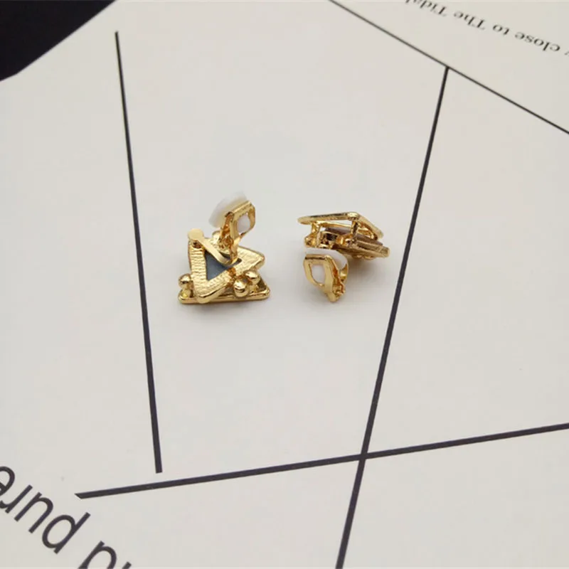 Movie star style charm gold plated clip on earrings no pierced  (2)