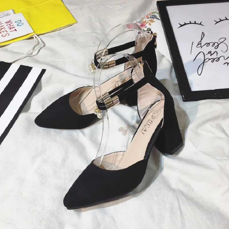 

Spring and autumn new Korean version of suede pointed sandals Baotou with high heels word buckle with the single shoes.