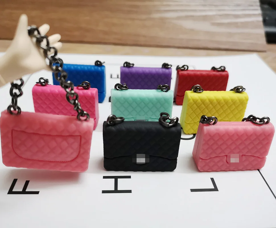 

1PCS Brand Quilted Doll Bag,Fashion Shopping Handbag for Blyth,Pullip,Azone,1/6 BJD,Holala,Barbies Doll Clothes Bag Accessories