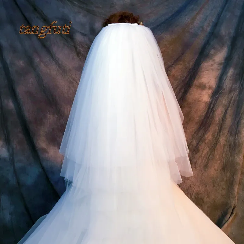

Cut Edge Multi-Layer Bridal Veils Simple Short Tulle Wedding Veils Ivory Bridal Veil for Bride for Mariage Wedding Accessories