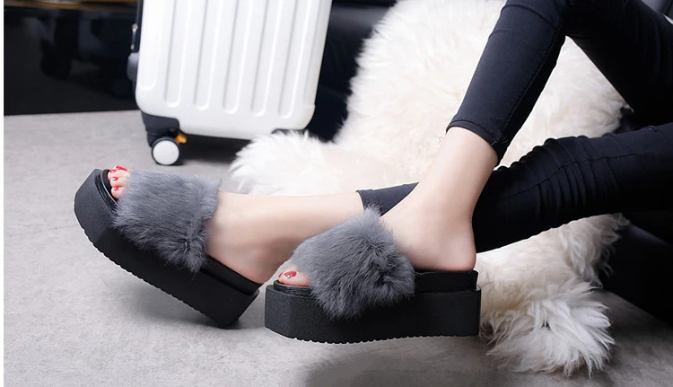 high-heel-furry-slipper_36