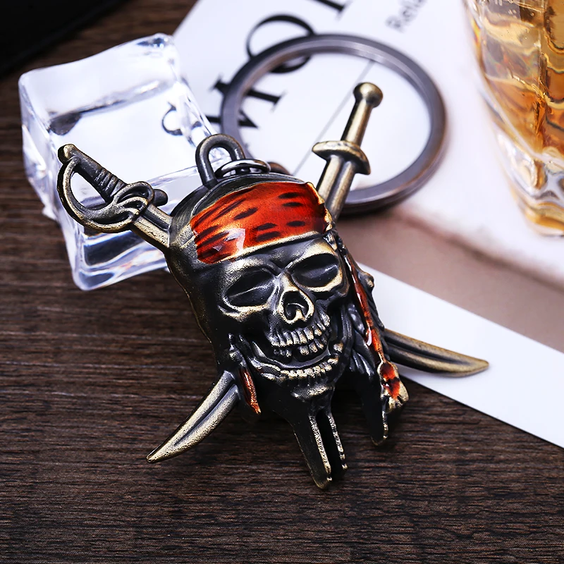 Llavero pirata del Caribe calavera Metal rojo llavero anillo colgante recuerdo hombres regalo joyería Chaveiro llaveros Porte
