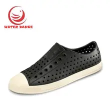 15 Mujeres de Los Colores zapatos Sandalias de Playa 2017 Amantes de La Moda Del Agujero Marca de Zapatos Planos Ocasionales Zapatos de Verano tamaño 35-44
