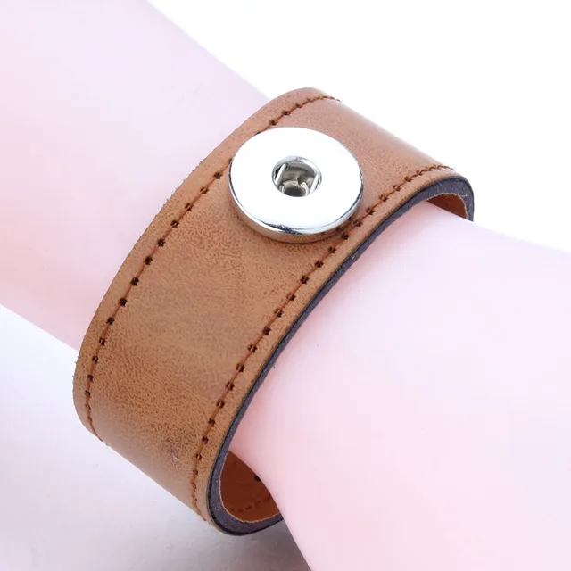 Gorąca sprzedaż 32 kolory Snap skórzana bransoletka Retro ręcznie pleciony skóry przycisk Snap bransoletki bransoletki Fit kobiety 18 MM przystawki biżuteria tanie tanio Moda TRENDY XINNVER Wiosna-ring-klamrami Ustawienie ramki Miedzi Ze stopu cynku Skóra ZE573 Charm bransoletki Wszystko kompatybilny Gorąca sprzedaż 32 kolory Snap skórzana bransoletka Retro ręcznie pleciony skóry przycisk Snap bransoletki bransoletki Fit kobiety 18 MM przystawki biżuteria tanie tanio Moda TRENDY XINNVER Wiosna-ring-klamrami Ustawienie ramki Miedzi Ze stopu cynku Skóra ZE573 Charm bransoletki Wszystko kompatybilny