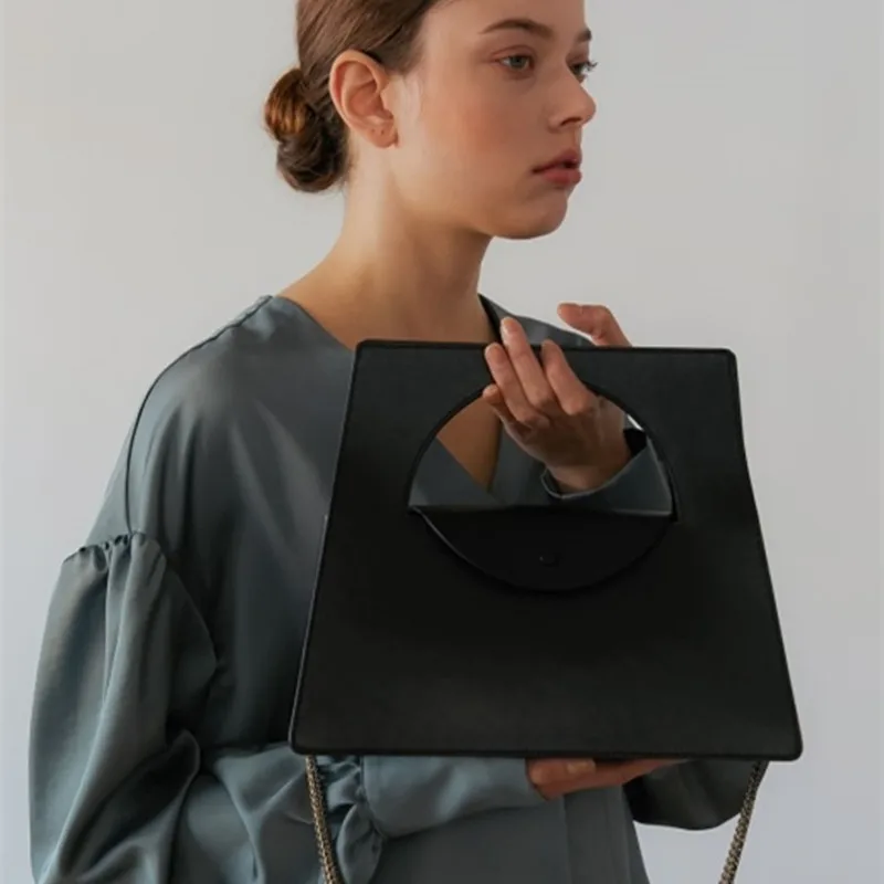 Роскошная трапециевидная большая сумка для женщин, новая дизайнерская вместительная сумка на плечо с геометрическими цепочками, женская простая повседневная сумка