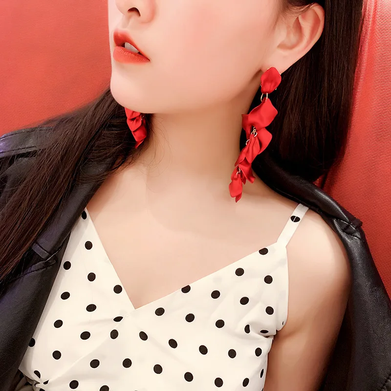 new design Korean hot fashion jewelry exaggerated long acrylic paint rose petals beach holiday earrings for women gift