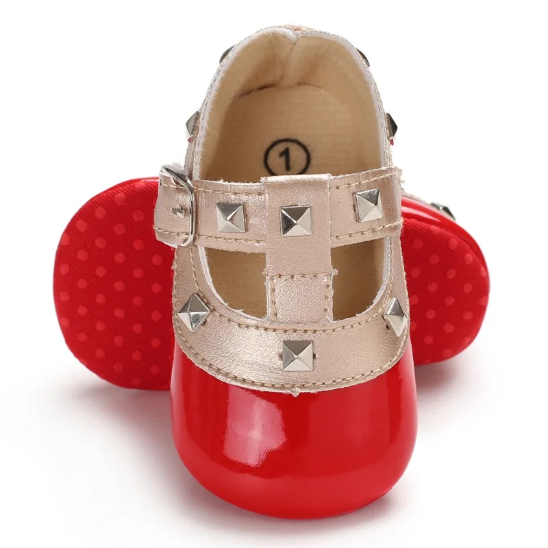 Осень красный для маленьких девочек мягкая подошва зеркало PU обувь младенческой прогулочная одежда колыбели обувь малышей