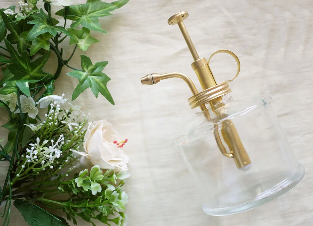 Small-Glass-Potted-Spray-Bottle-Pot-Copper-Watering-Pot-Retro-Gardening-Tool-Succulents (3)