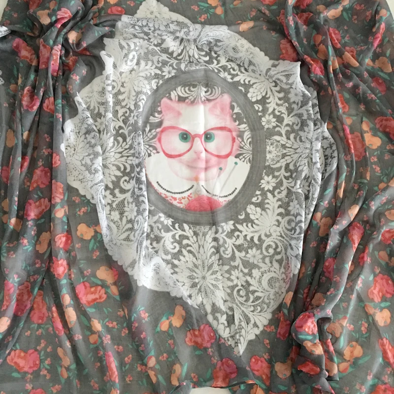 dg1024-cat scarf-800-2