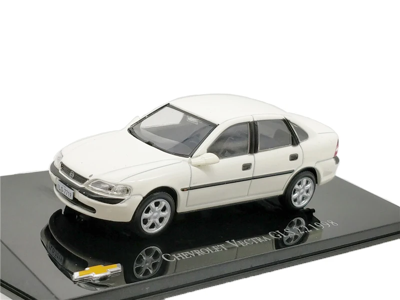 

1:43 Diecast Model Car Chev Vectra gls2.2 1998 Miniature Vehicle