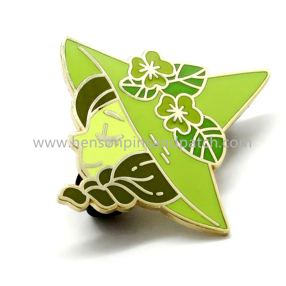 

2pcs 2 inch Retail and stock cartoon girl imitation hard enamel metal pin badge