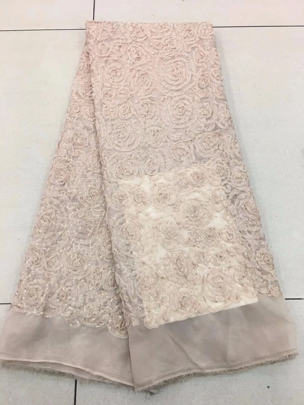 

African Lace Fabric 2018 High Quality Lace Nigerian Lace Fabric With sequins Embroidery Tulle French Lace Women
