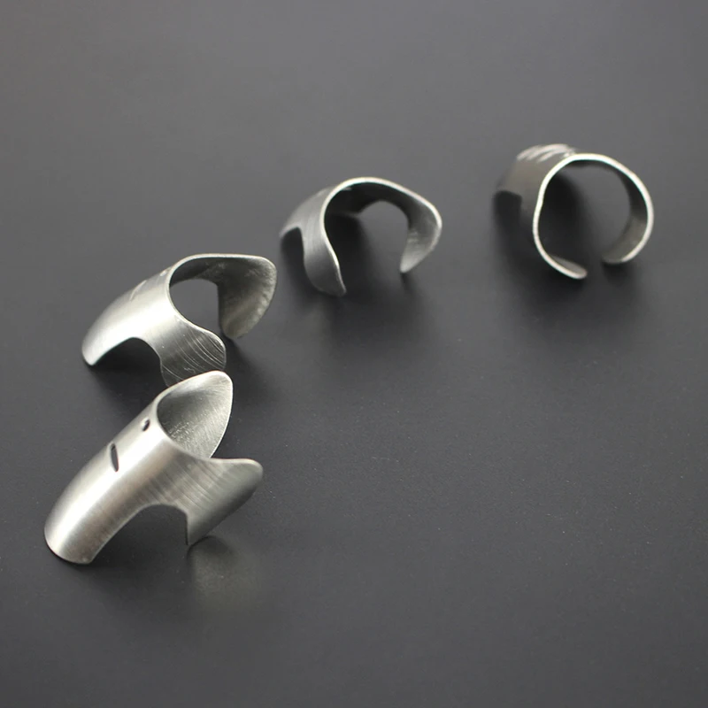 4 pcs / set Practical Stainless Steel Finger Protectors Kitchen