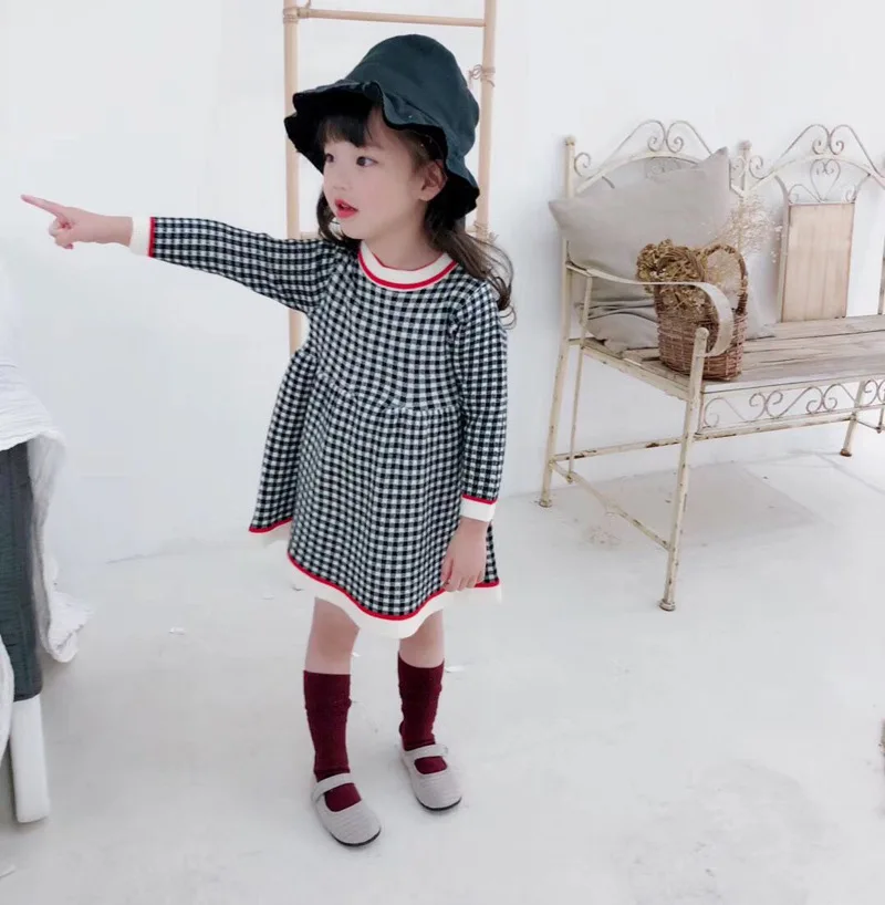 Новинка года; сезон осень; платье в клетку с длинными рукавами для девочек; два цвета