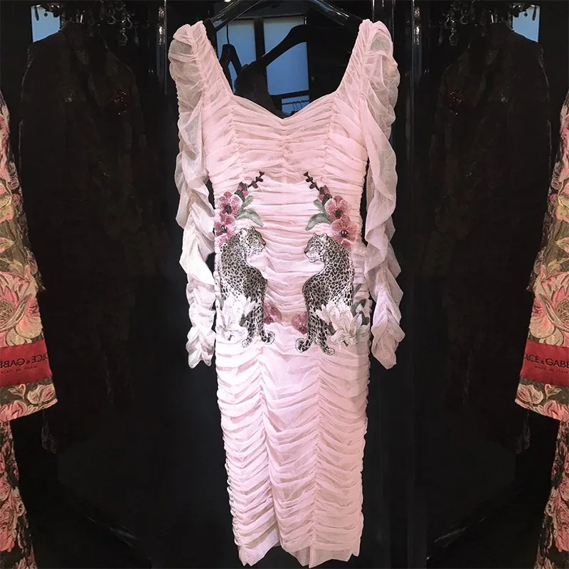 

Designer Runway Dresses 2019 Autumn Elegant Long Sleeve Floral Leopard Embrpidery Pink Mesh Dress A-line Mid-Calf Dresses