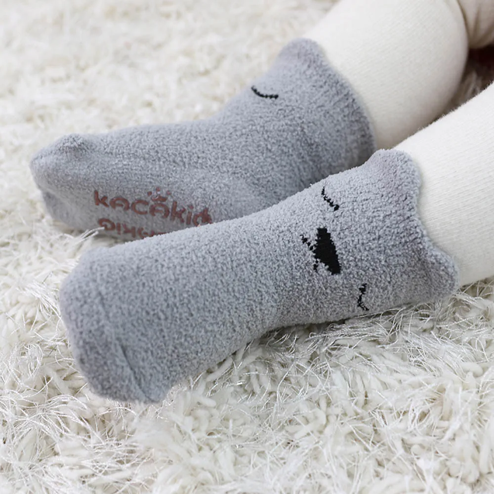 Newborn Baby Boys Step Socks Children Coral Velvet Thick Socks Kids Sleep Cartoon Eyes Nose Floor Calcetines - Цвет: Серый