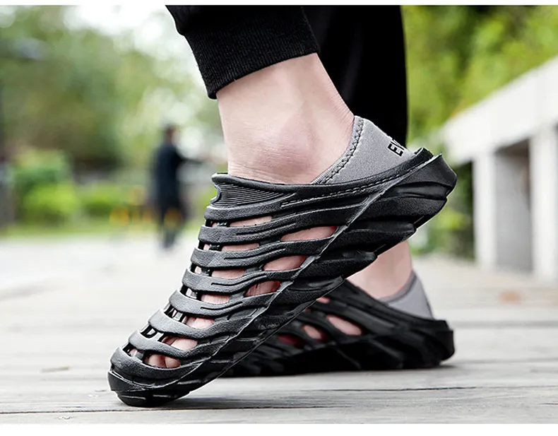 1 (26)Sandals Mesh Shoes Men Breathable Beach Slippers Sport Water Socks Hollow Aqua Wading Shoes Chaussure Homme