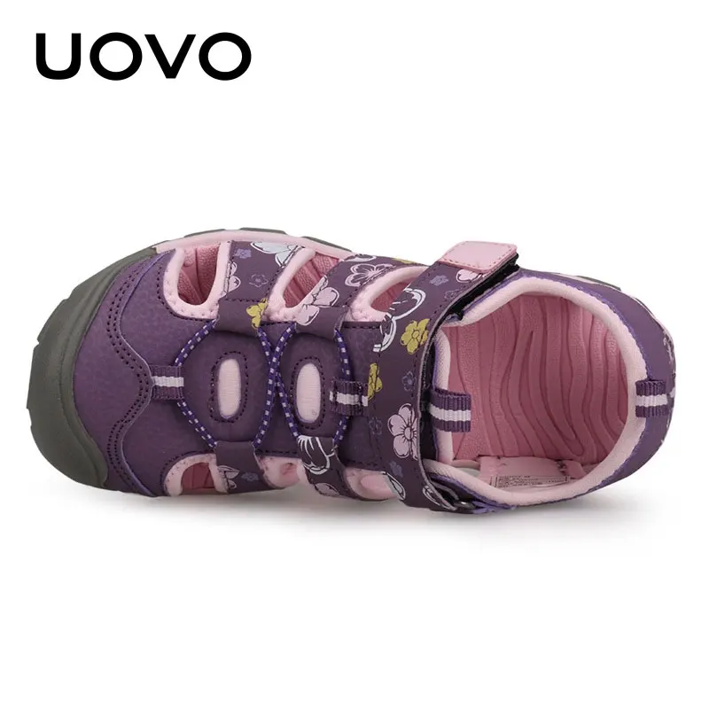 Новое платье для девочек с цветочным узором сандалии бренд uovo Size25-35 из мягкой кожи Летняя обувь с закрытым носком; Туфли Римские сандалии Повседневное черная обувь на плоской подошве фиолетового цвета