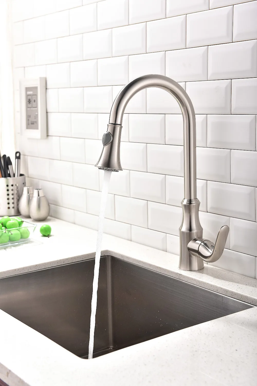Fast delivery Brushed Nickel Single Handle Single Hole Kitchen Faucet