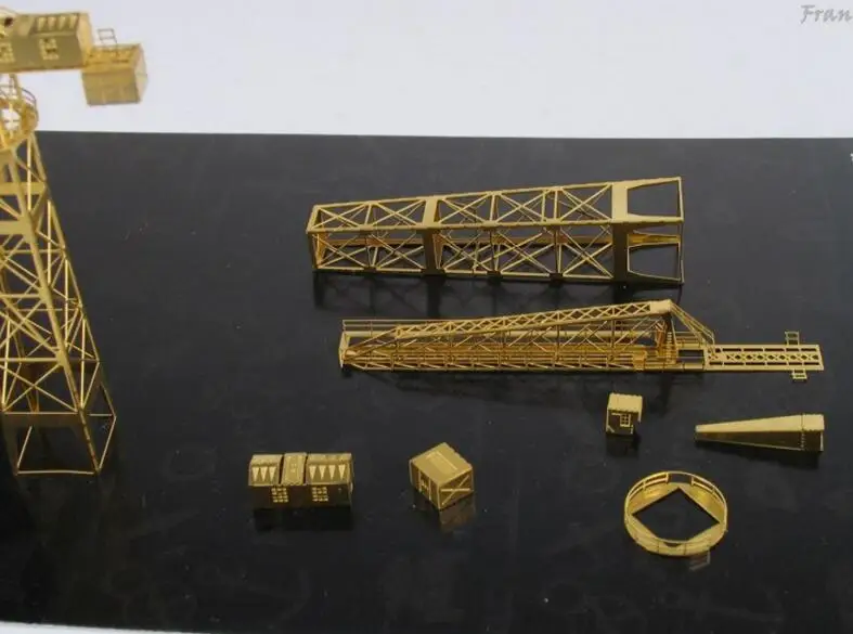 1/700 Второй мировой войны USN 20t башенный кран(ранний),(2 крана в упаковке),(металлический армейский строительный модель, не собранный