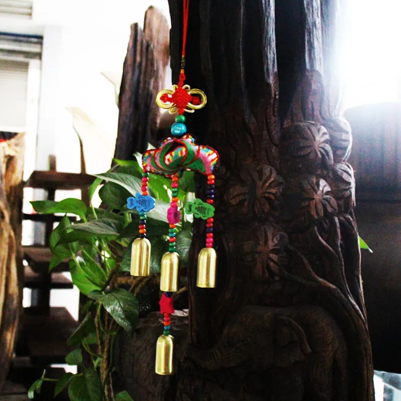 

New Arrival Yunnan Ethnic Hand-embroidered Sachet Wind Chimes Beaded Wood Fish Pentagram Aeolian Bells Christmas Decoration