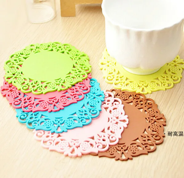 5pcs Placemat Color Pastoral Silicone Round Hollow Mat Insulation Pad Kitchen Accessories