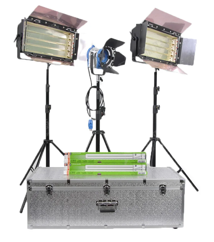 

2 pcs 4 Bank Studio Video Fluorescent Continuous Light +1 pcs 650W Fresnel light Tungsten Light Kit